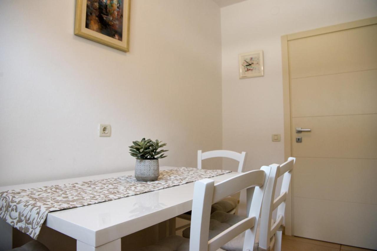 Apartments Sandra Пореч Екстер'єр фото