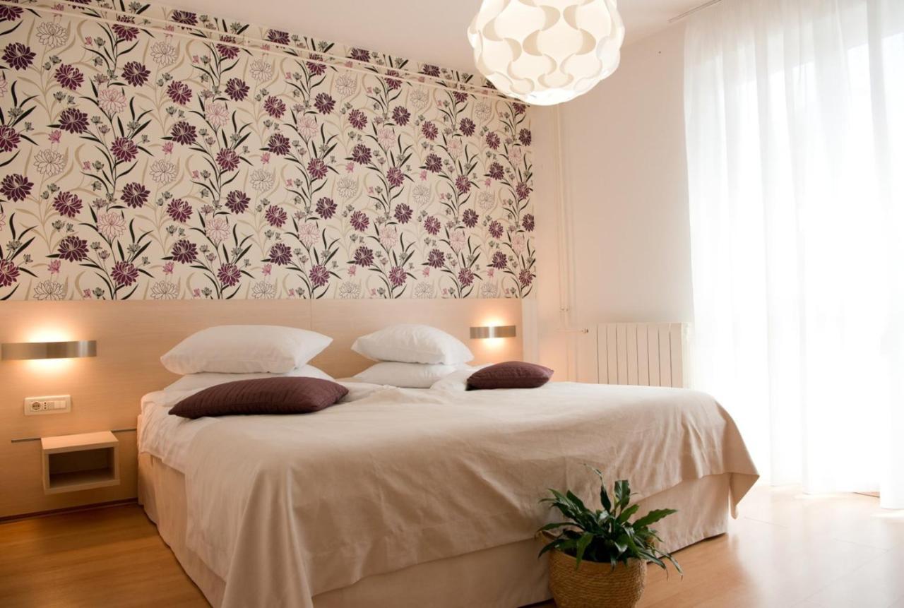 Apartments Sandra Пореч Екстер'єр фото