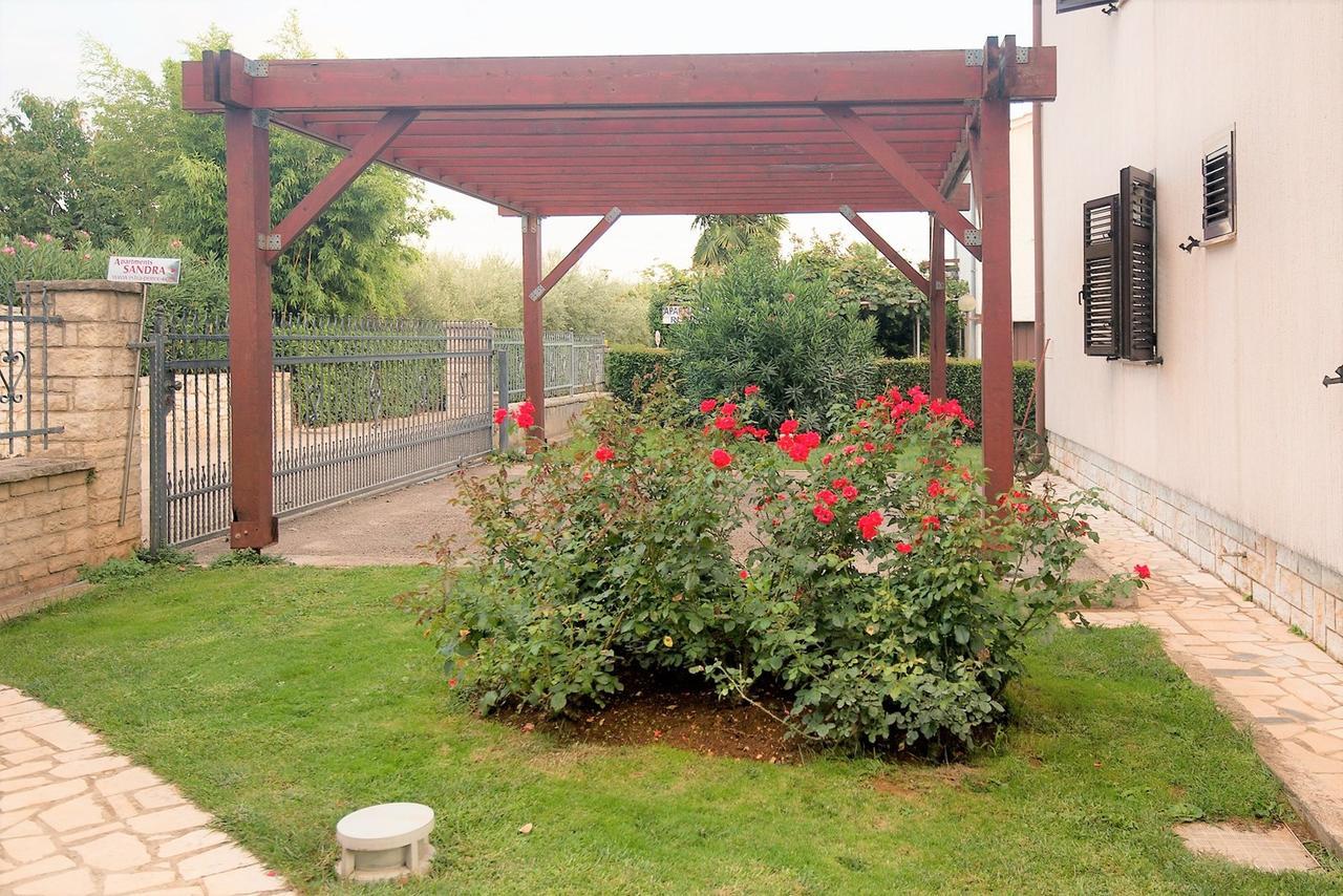 Apartments Sandra Пореч Екстер'єр фото