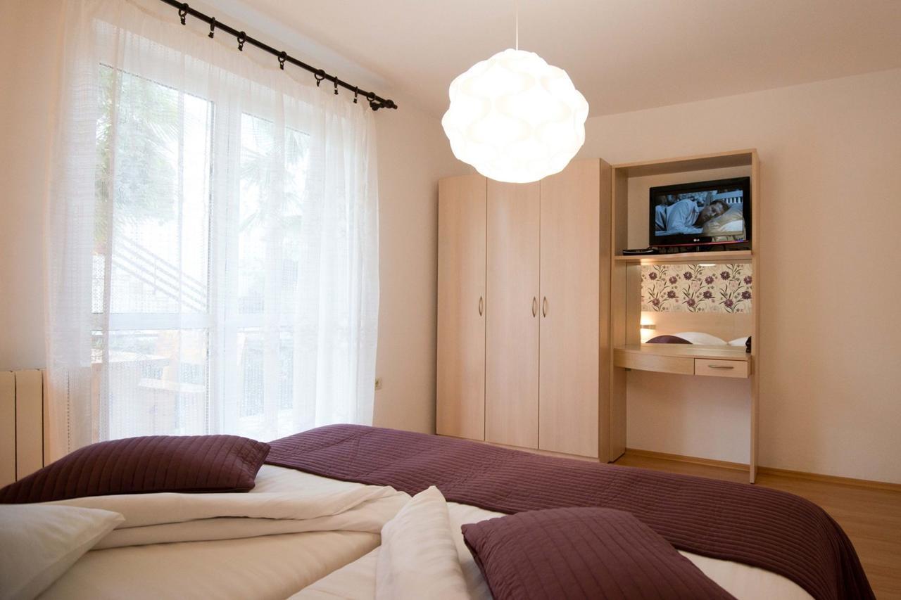 Apartments Sandra Пореч Екстер'єр фото